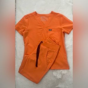 Figs Papaya Orange Scrub set